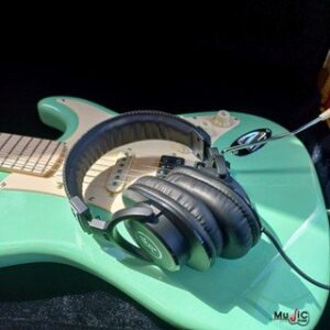 หูฟังมอนิเตอร์ MACKIE รุ่น MC-100