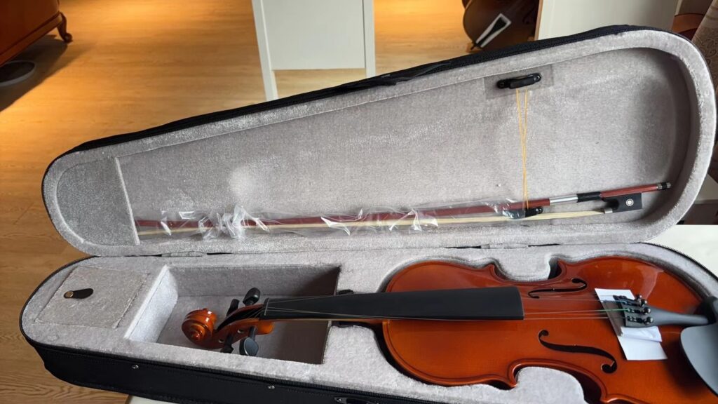 ไวโอลิน Corelli CV103 ไม้หน้า Solid Spruce แถมกล่อง+คันชัก (ไซส์ 1/4–4/4) ราคาเริ่ม 2,300 บาท